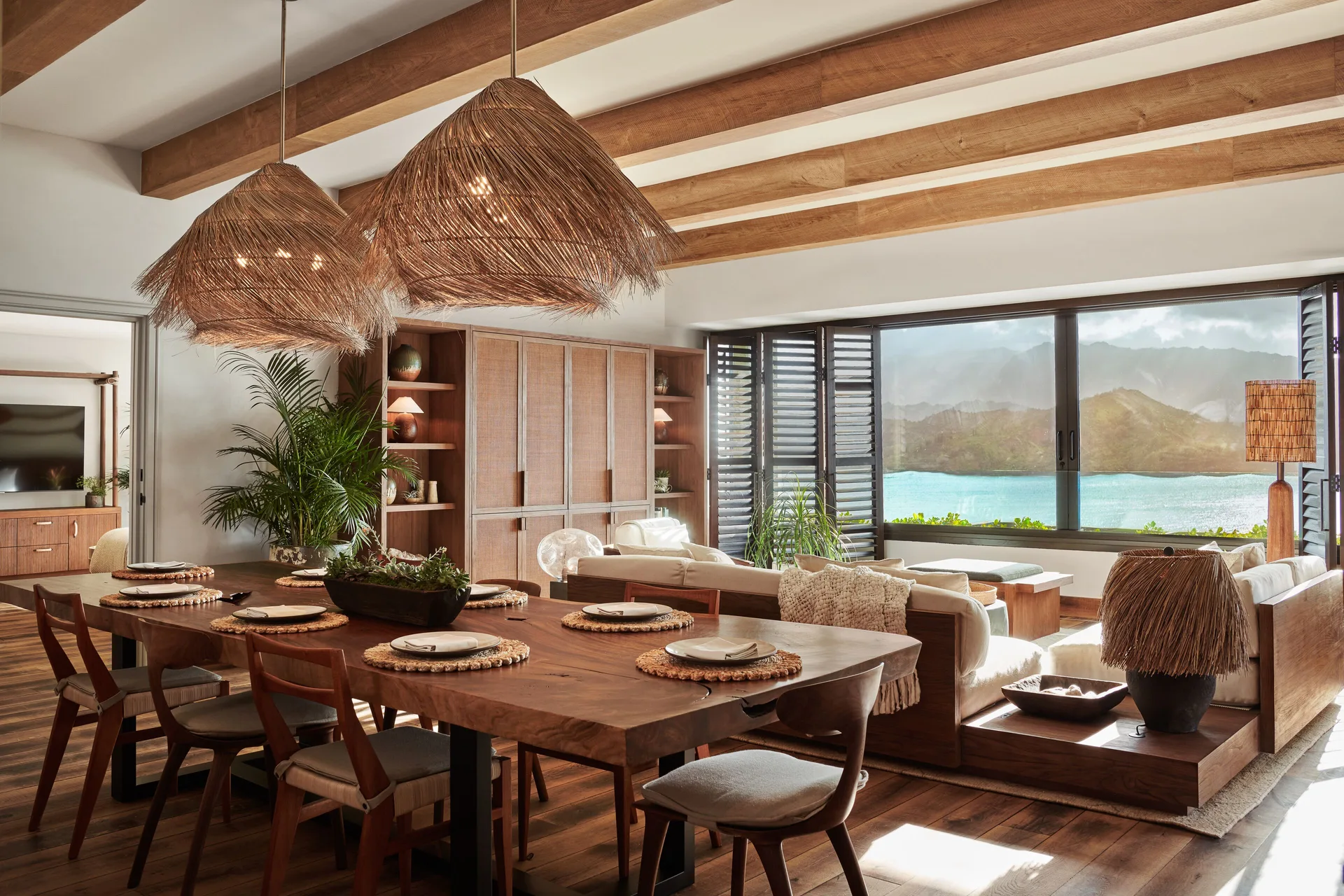 Nāpali House Suite dining and living area with bay views at 1 Hotel Hanalei Bay.