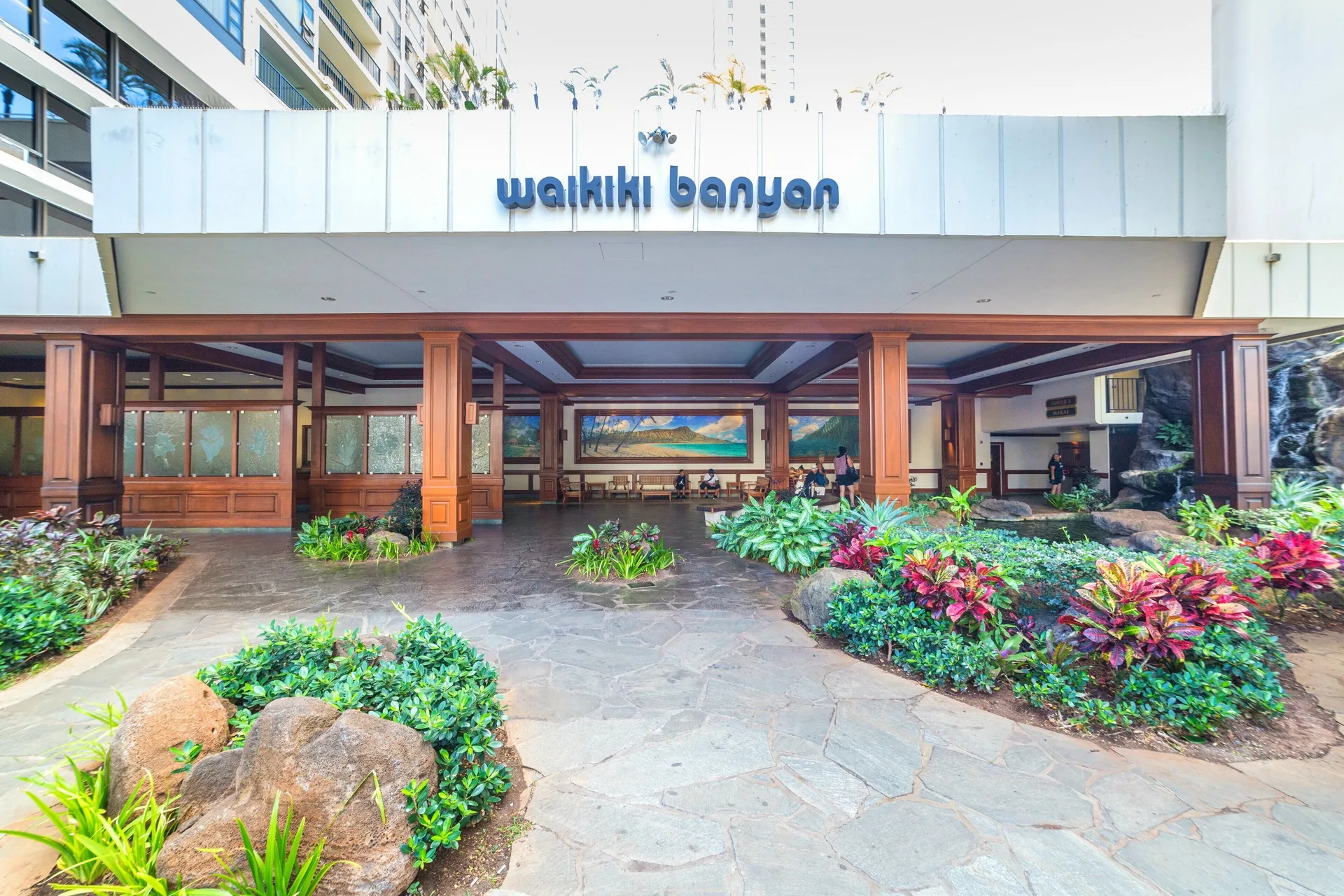 Diamond Head and Partial Ocean views with 2 Beds and Parking resort