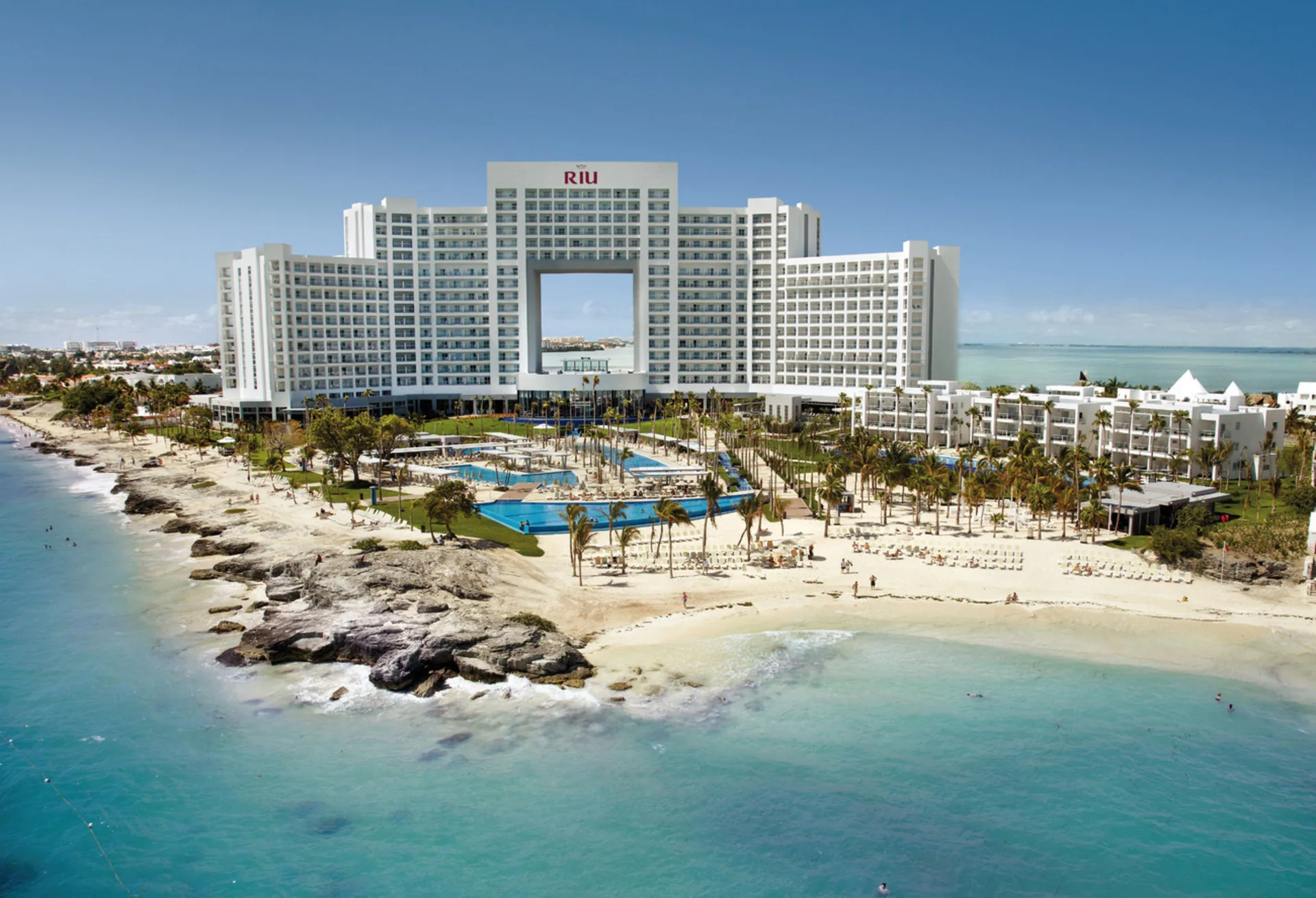 Hotel Riu Palace Peninsula beachfront all-inclusive resort with modern style and oceanfront pools