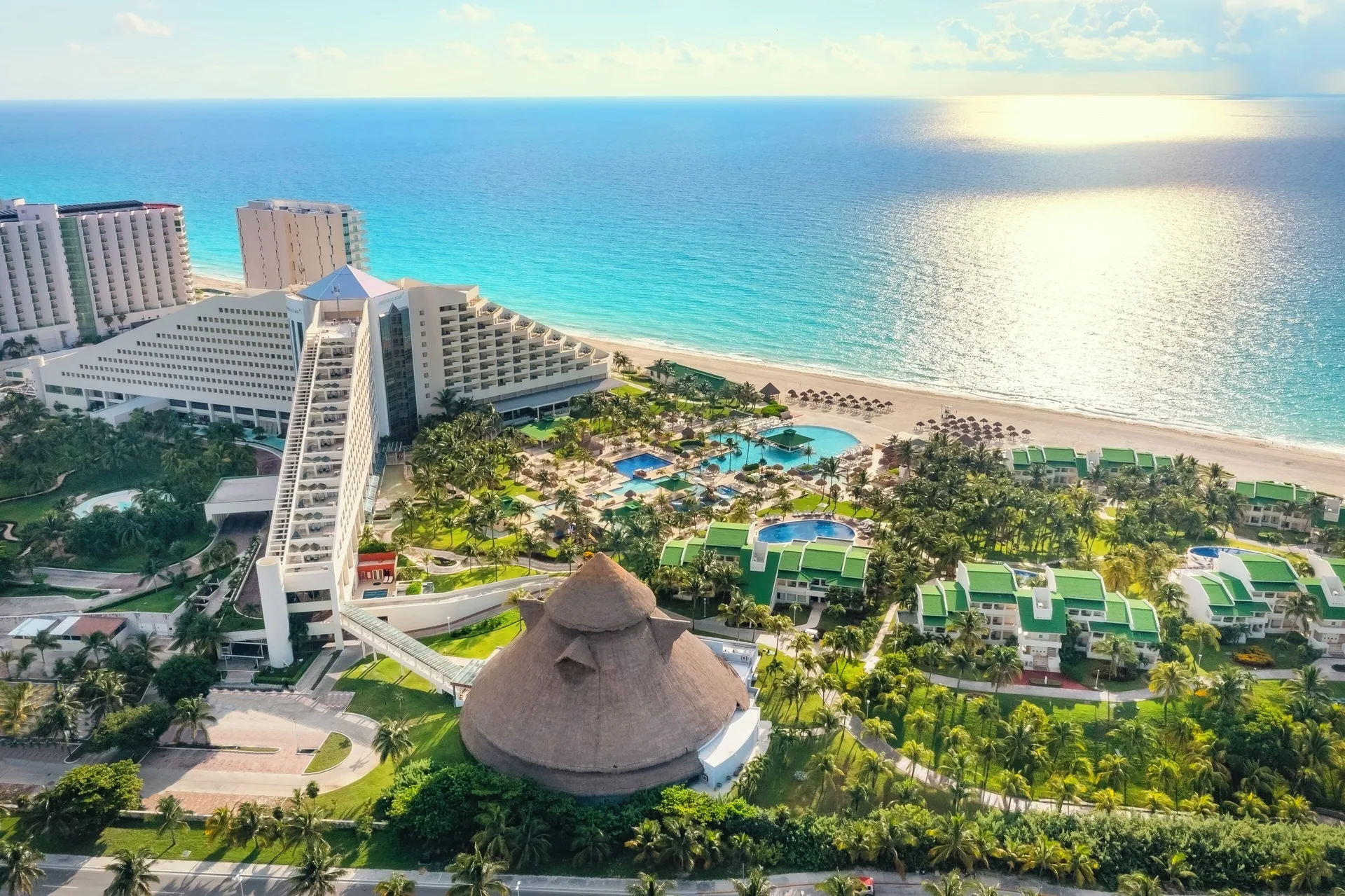 Iberostar Selection Cancún beachfront all-inclusive resort with family amenities pools and golf nearby