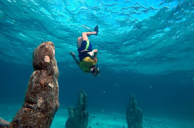 Arrecife El Meco Underwater Museum 10 Min Walk