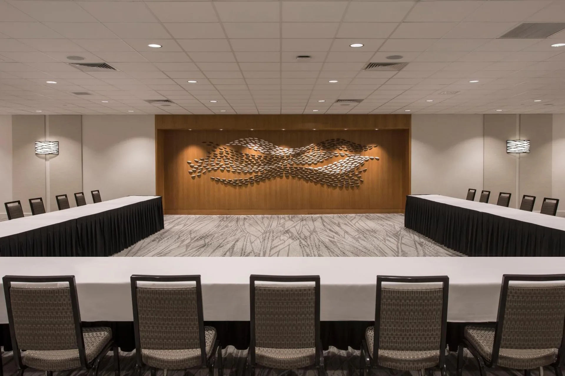 Meeting room with U-shaped tables at 'Alohilani Resort Waikiki Beach.