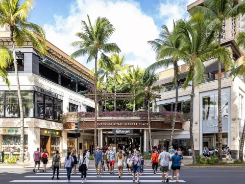 International Market Place near 'Alohilani Resort Waikiki Beach
