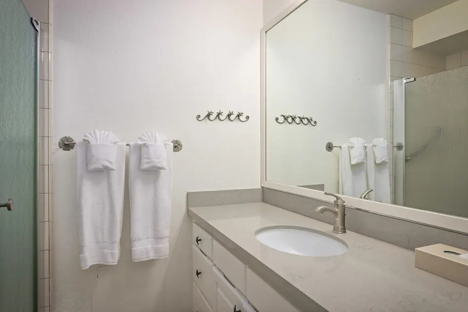 1 Bedroom 1 Bath Garden View Suite Official 5