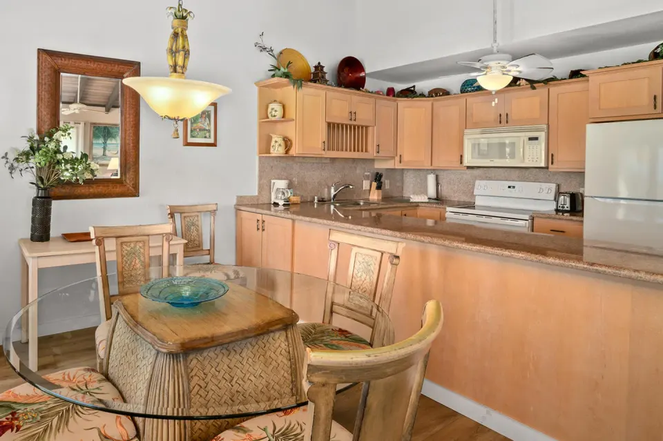 1 Bedroom 1 Bath Ocean View Suite Official 5