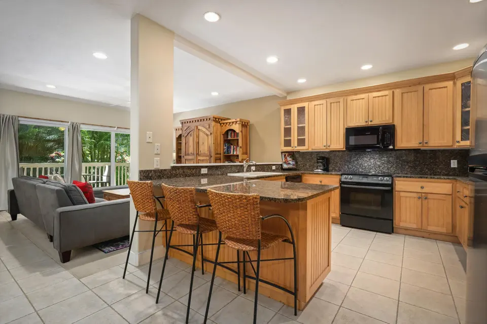 2 Bedroom 2 Bath With Loft Garden View Official 5