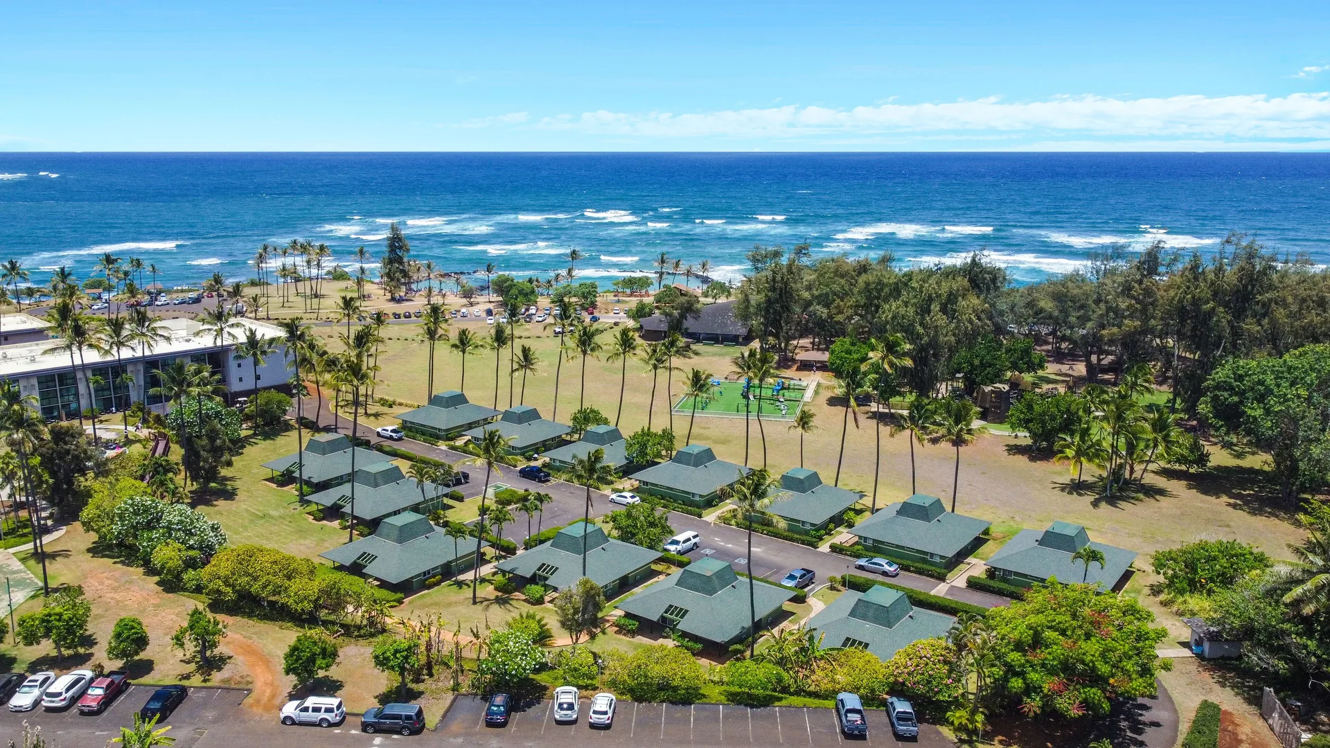 Hilton Garden Inn Kauai Wailua Bay hotel near Lydgate Beach with pools and East Shore access