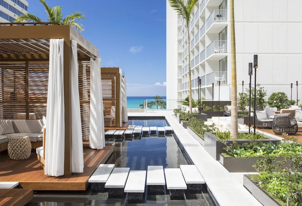 'Alohilani Resort Waikiki Beach modern hotel with oceanarium and views of Waikiki Beach and Diamond Head in Honolulu.