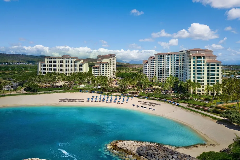 Marriott's Ko'Olina Beach Club oceanfront resort in Ko Olina, Hawaii with villa accommodations and lagoon beach access.