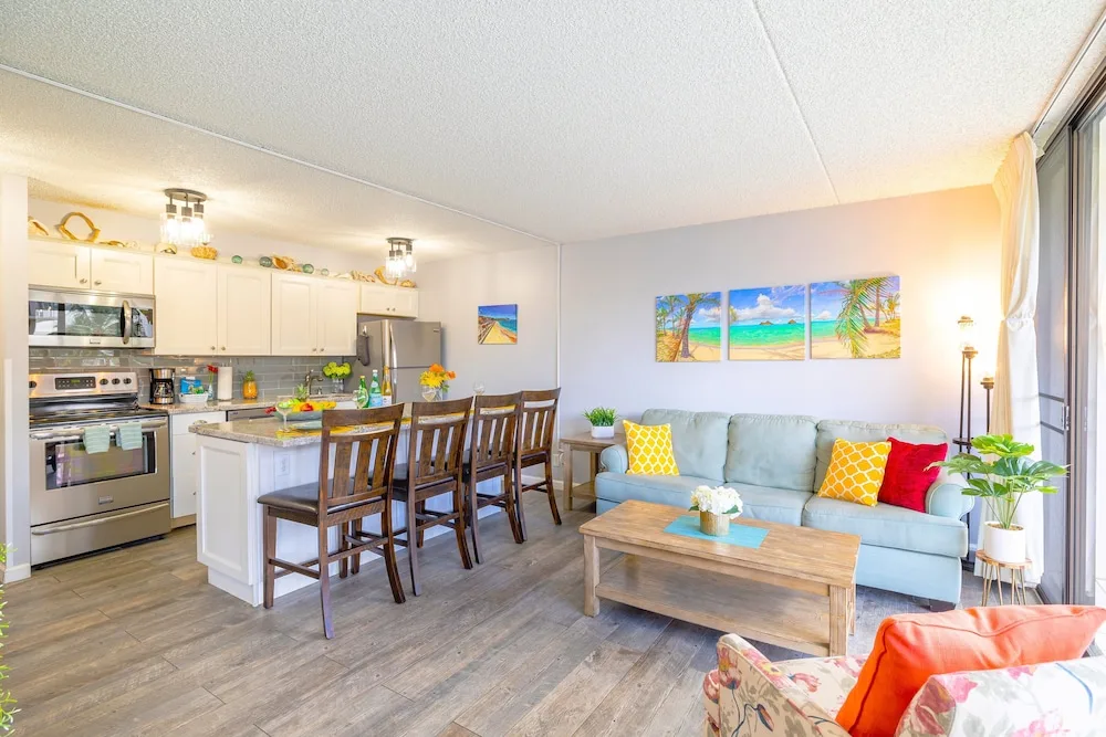 Partial Ocean View Condo with 2 Beds and Parking Waikiki vacation rental for small groups