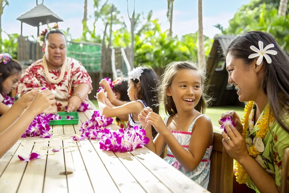 Flower Lei Making Activity Aulani A Disney Resort Spa