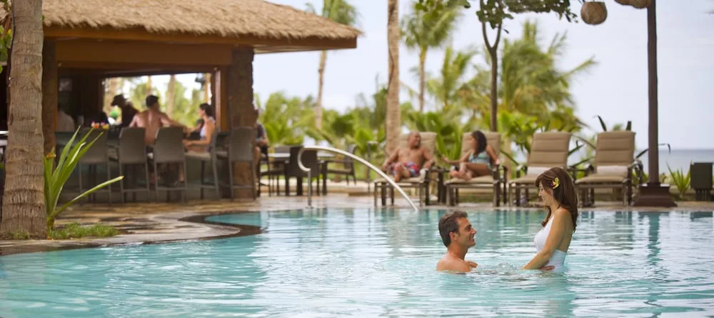 Poolside Couple With Ocean Backdrop Aulani A Disney Resort Spa