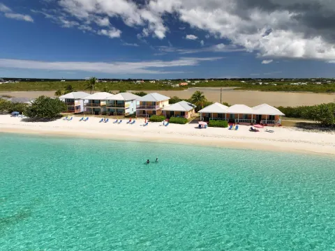 Rendezvous Bay Beach 5 Min Walk