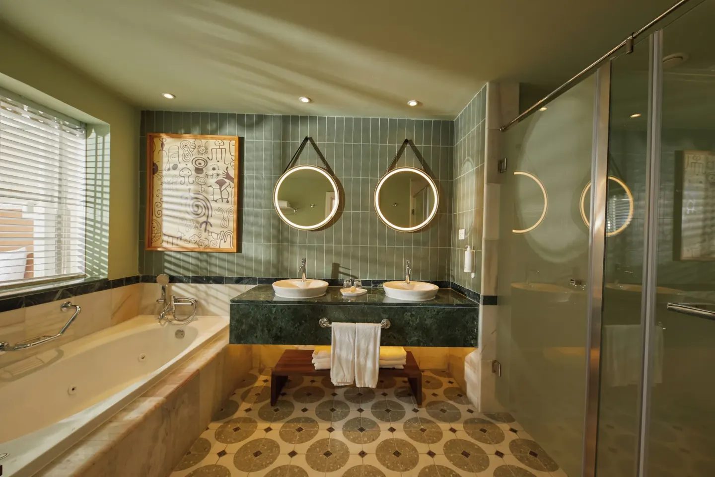 Swim-Up Junior Suite bathroom with tub at Bahia Principe Explore Esmeralda.