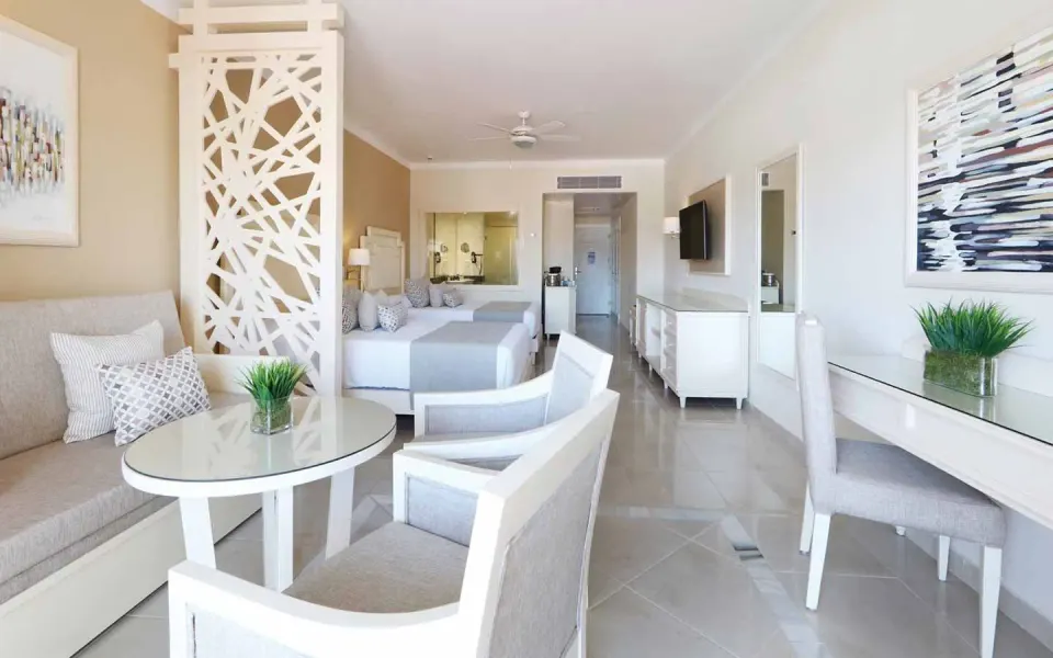 Junior Suite Deluxe Castle Front Official 2