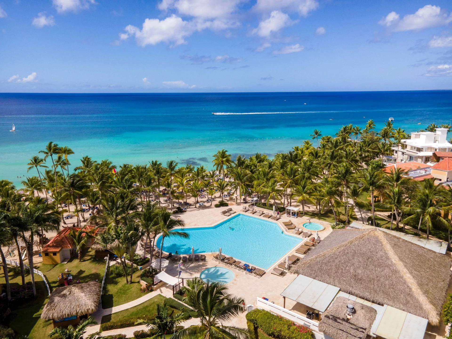 Viva Dominicus Palace all-inclusive Bayahibe beach resort with watersports, pools and lively activities
