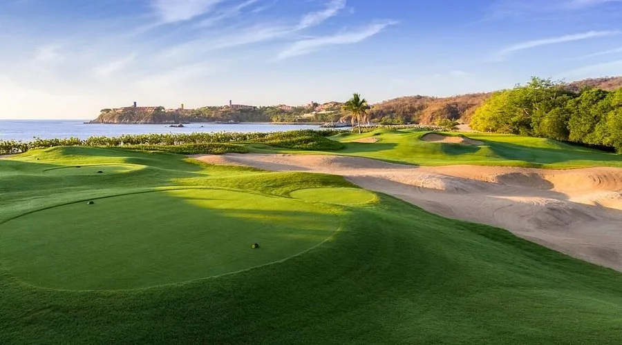 Las Parotas Golf Club 5 Min Drive