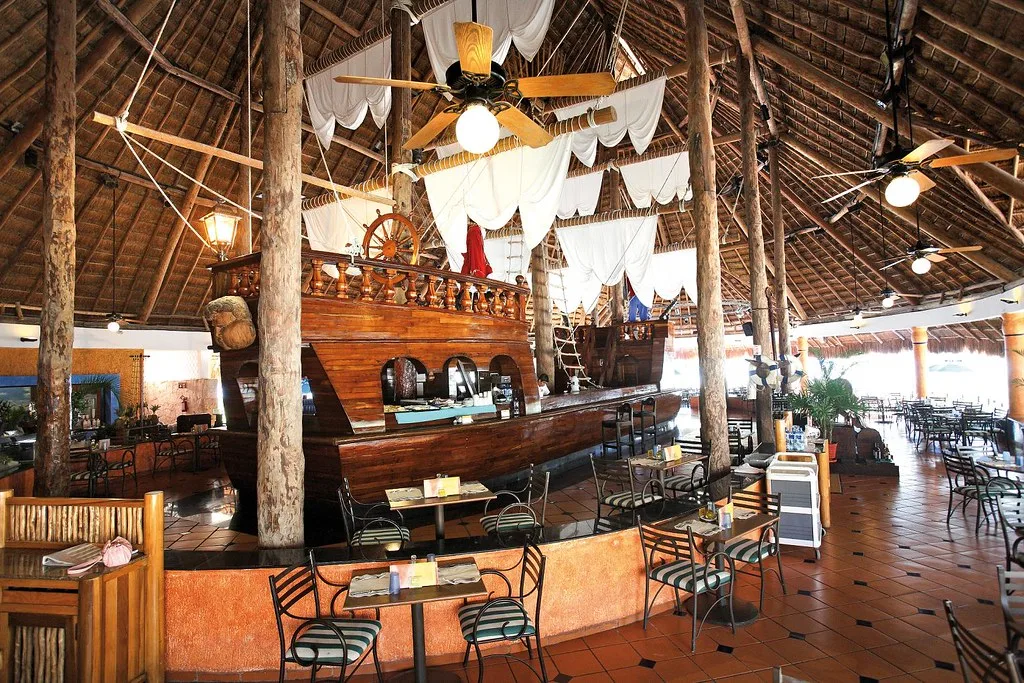 Capitán Morgan at Barceló Maya Caribe
