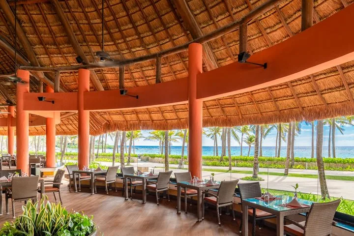 Palmeras at Barceló Maya Tropical