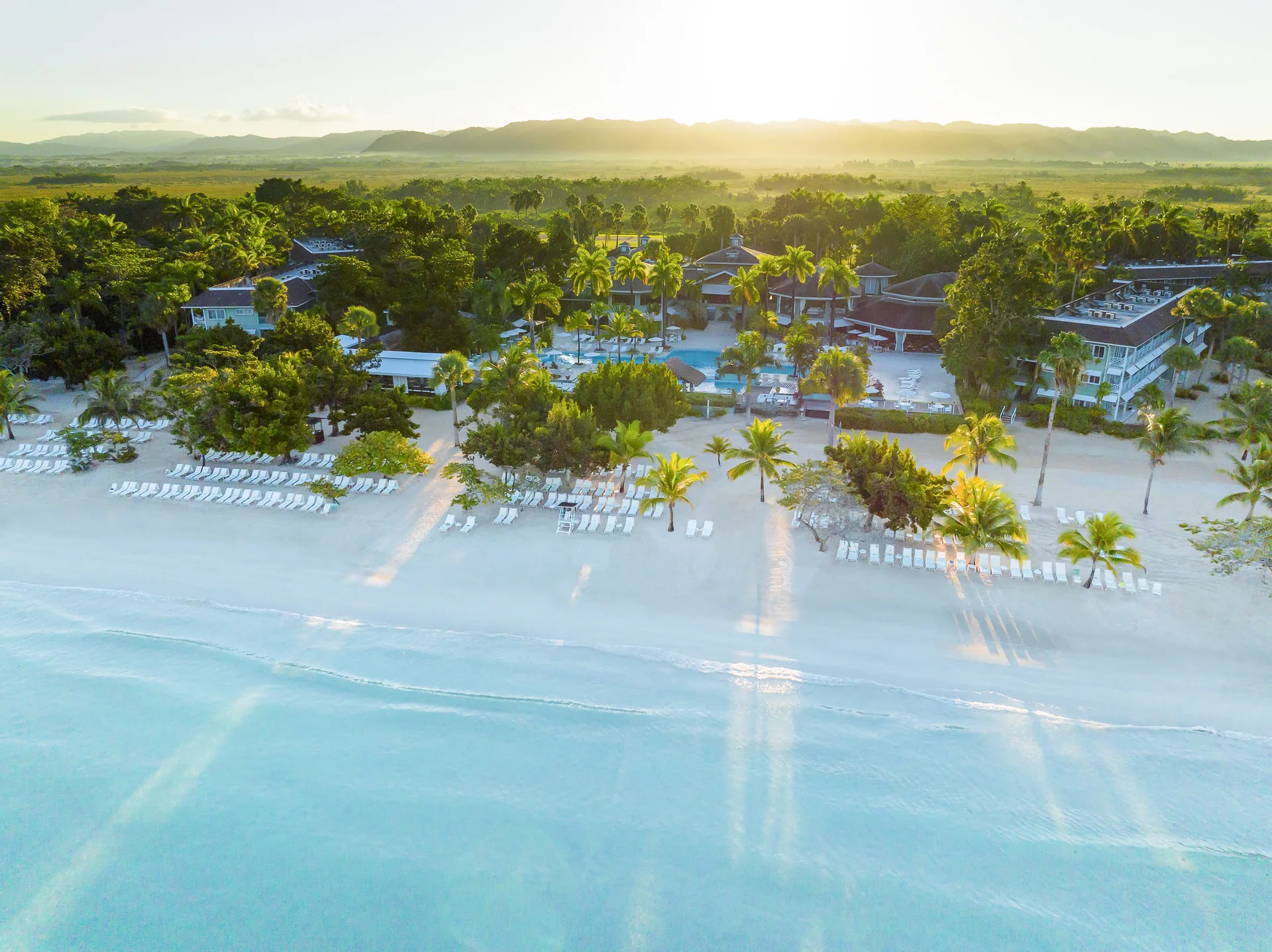 Couples Negril adults-only all-inclusive resort with laid-back beach atmosphere and tropical gardens