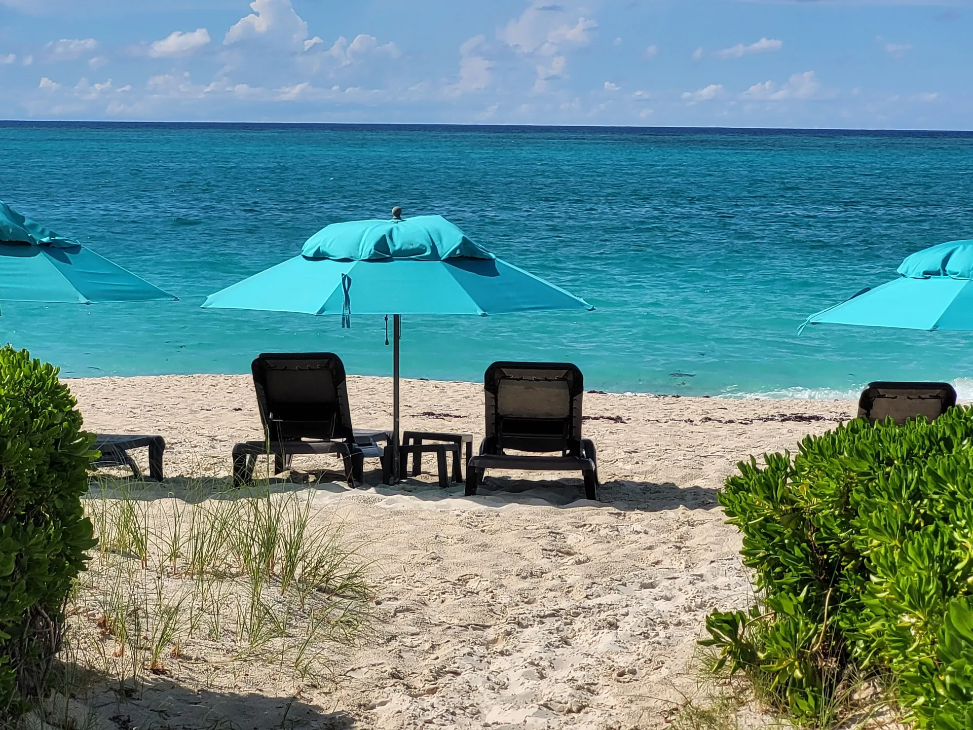 Sibonné Beach Hotel resort