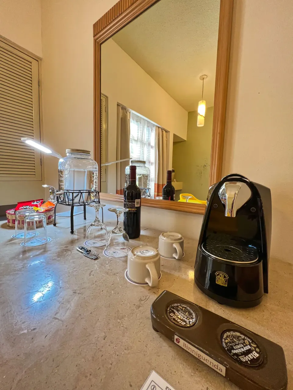 Select Room refreshment counter with coffee maker at Binniguenda Huatulco & Beach Club.