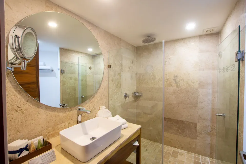 Deluxe Ocean View bathroom at Buenaventura Grand Hotel & Great Moments.