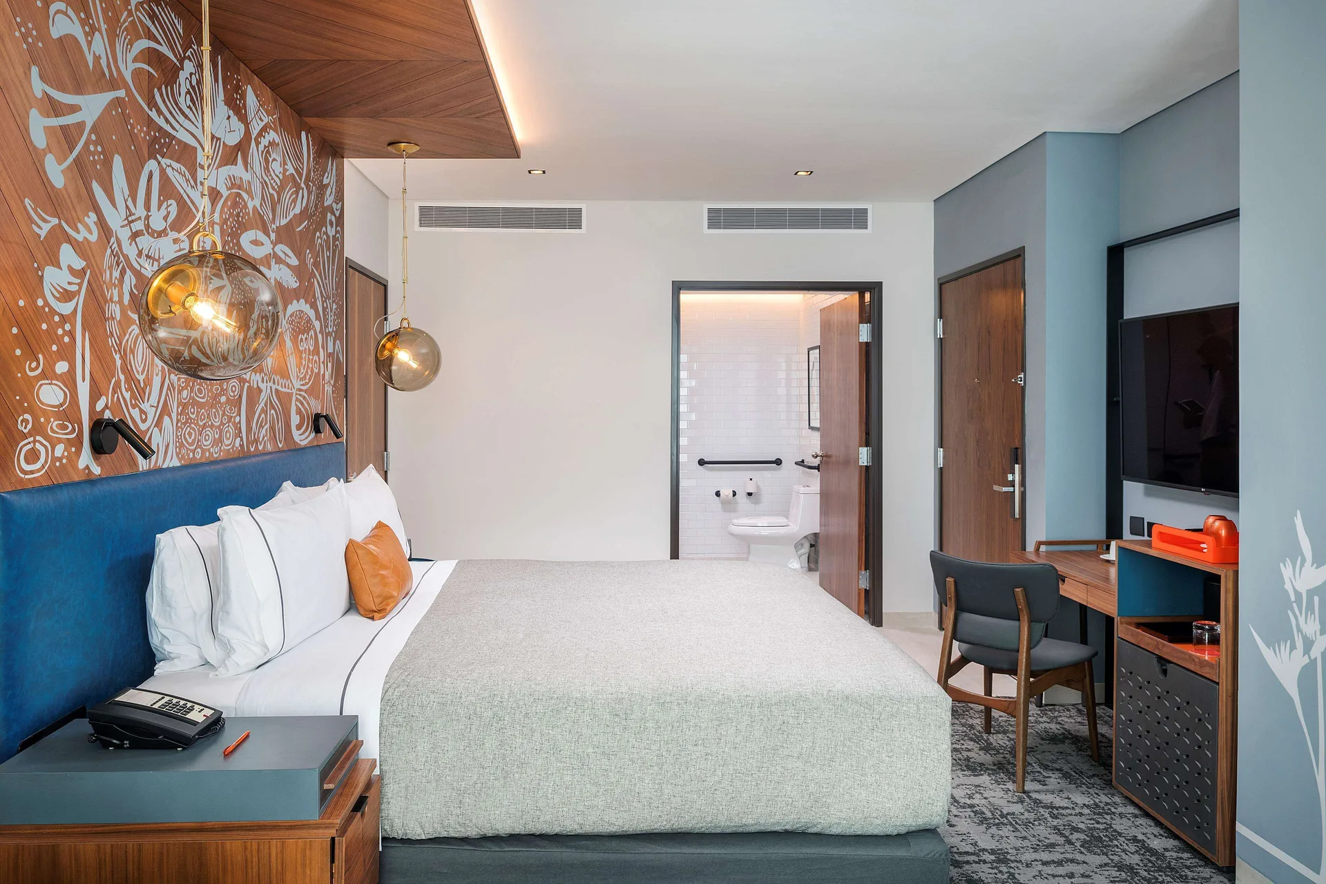 Accessible Signature Room with king bed at Canopy by Hilton Cancun La Isla.