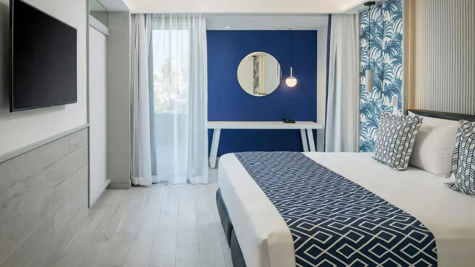 Privileged Family Suite Official 3