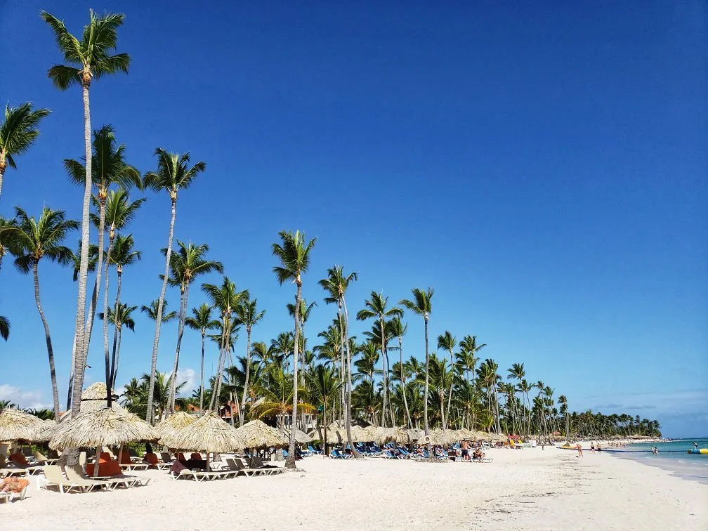 Cabeza De Toro Beach 1 Min Drive