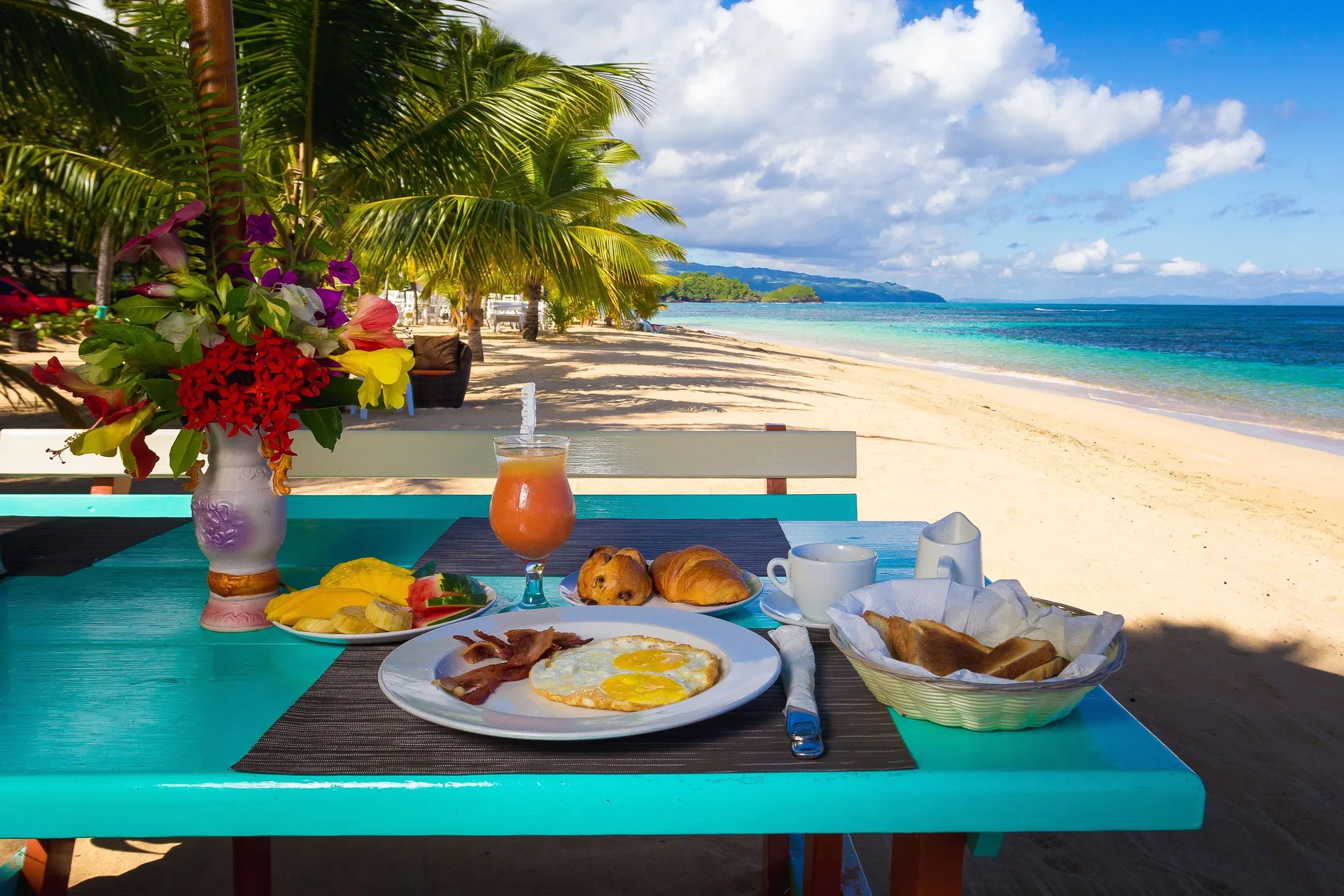 Hotel Residence Playa Colibri beachfront apartment hotel with tropical gardens in Las Terrenas