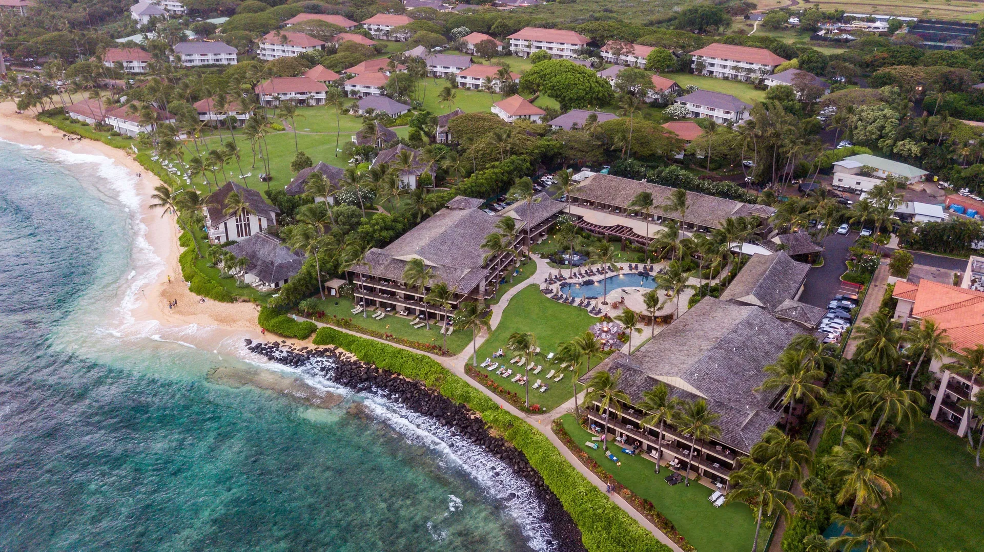 Ko'a Kea Resort on Po'ipu Beach boutique oceanfront resort with romantic luxury atmosphere