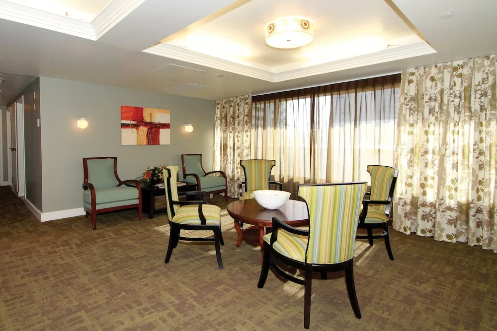 Indoor lounge seating area at Club Wyndham Royal Garden at Waikiki.