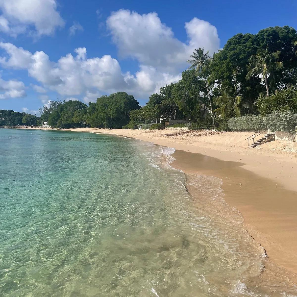 Gibbes Beach 15 Min Walk