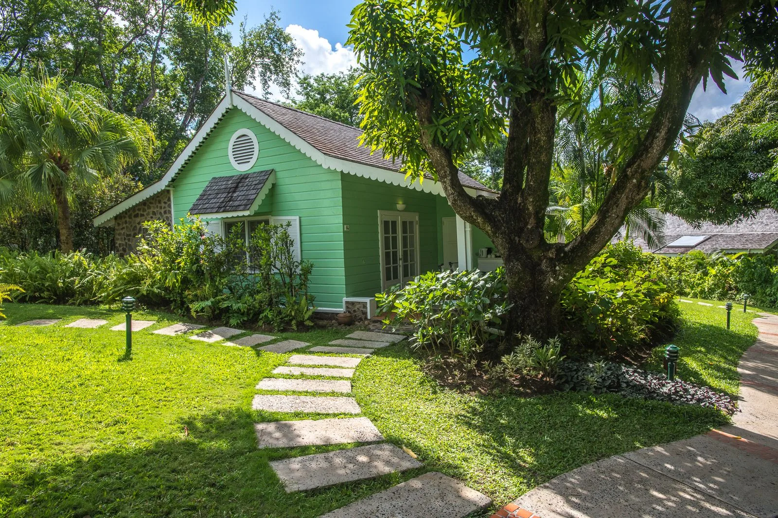 East Winds Saint Lucia boutique adults-only all-inclusive resort with intimate beachfront setting and lush tropical gardens in Gros Islet.