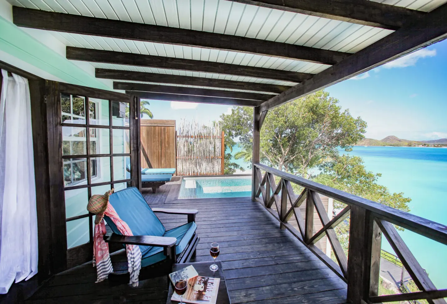 Bay View Pool Cottage veranda with plunge pool and ocean view at COCOS Hotel.