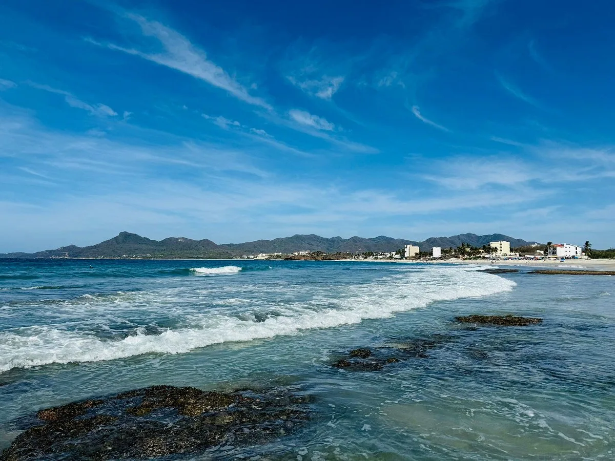 Careyeros Beach 5 Min Drive