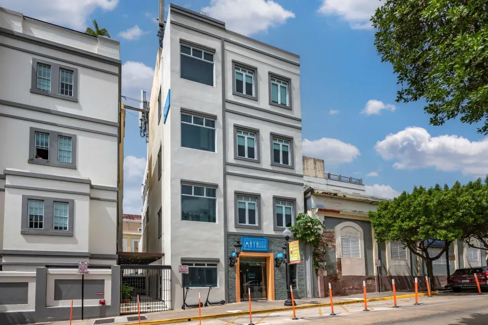 Hotel Mayaguez Plaza, BW Signature Collection Best Western-affiliated city hotel with historic urban facade in Mayagüez, Puerto Rico.