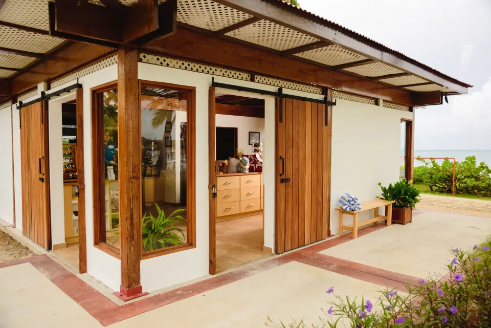 Exterior of the resort shop near the ocean at Copamarina Beach Resort & Spa.