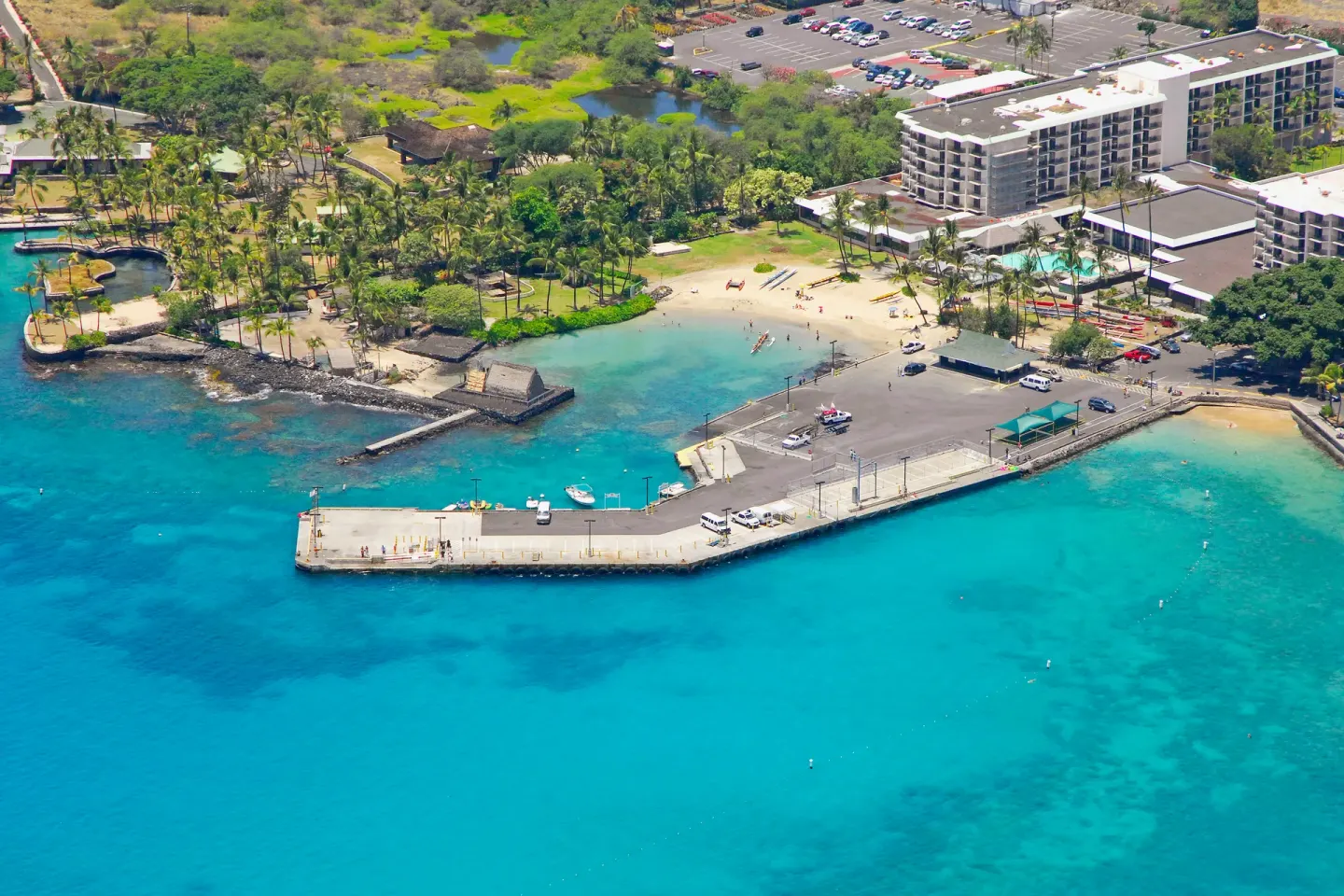 Kailua-Kona Wharf near Courtyard King Kamehameha's Kona Beach Hotel