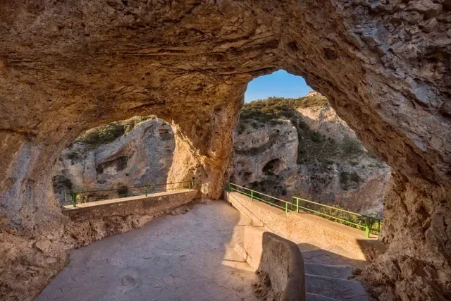 Caverna Del Diablo 5 Min Drive