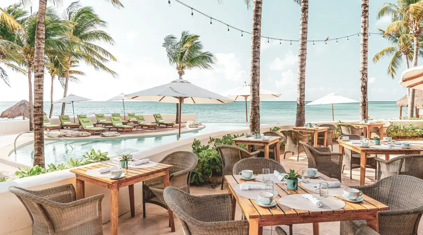 Las Olas at Excellence El Carmen