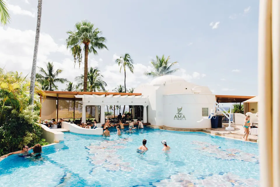 Poolside Suite Official 4