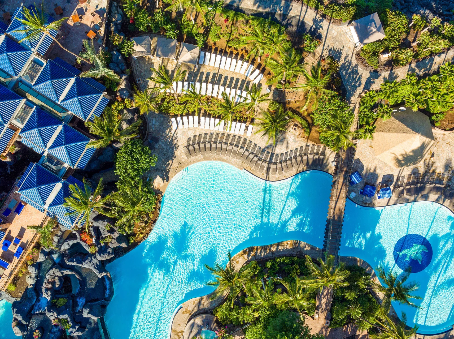 Hilton Grand Vacations Club Ocean Tower Waikoloa Village resort suites near lagoon and family amenities