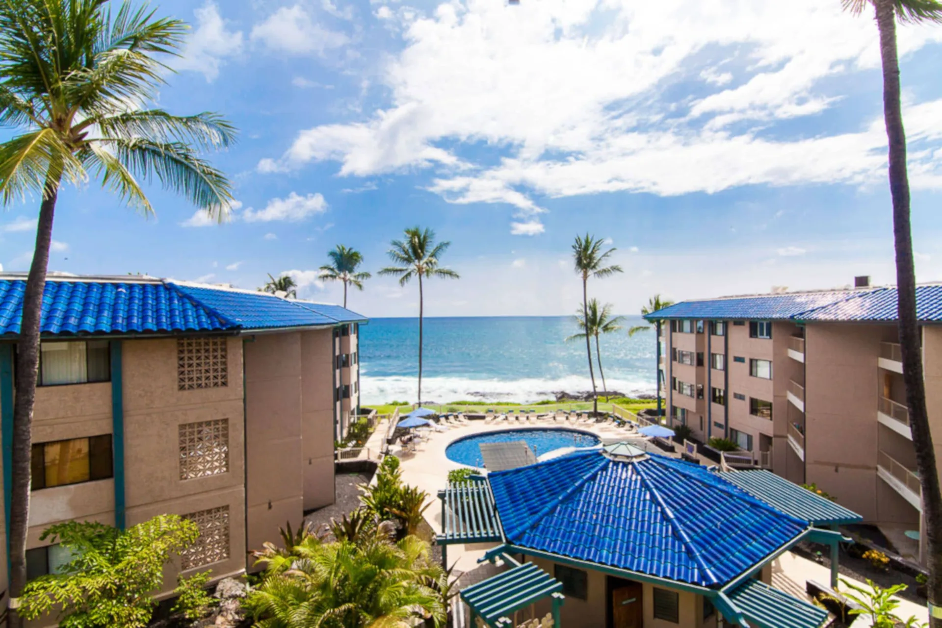 Kona Reef Resort oceanfront condominium property near Kailua-Kona dining and coastal activities