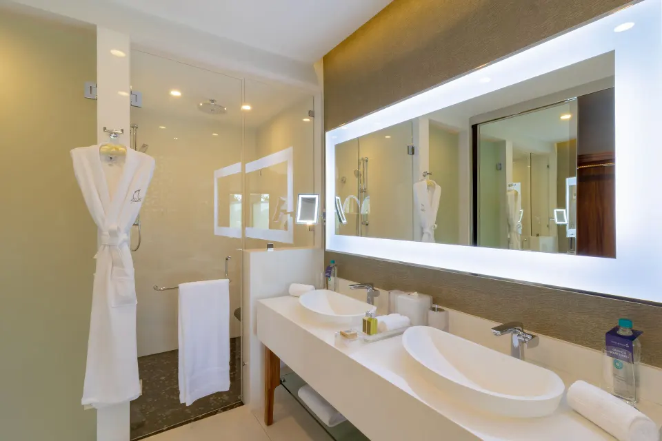 Junior Suite Ocean View double vanity and glass shower at Garza Blanca Los Cabos.
