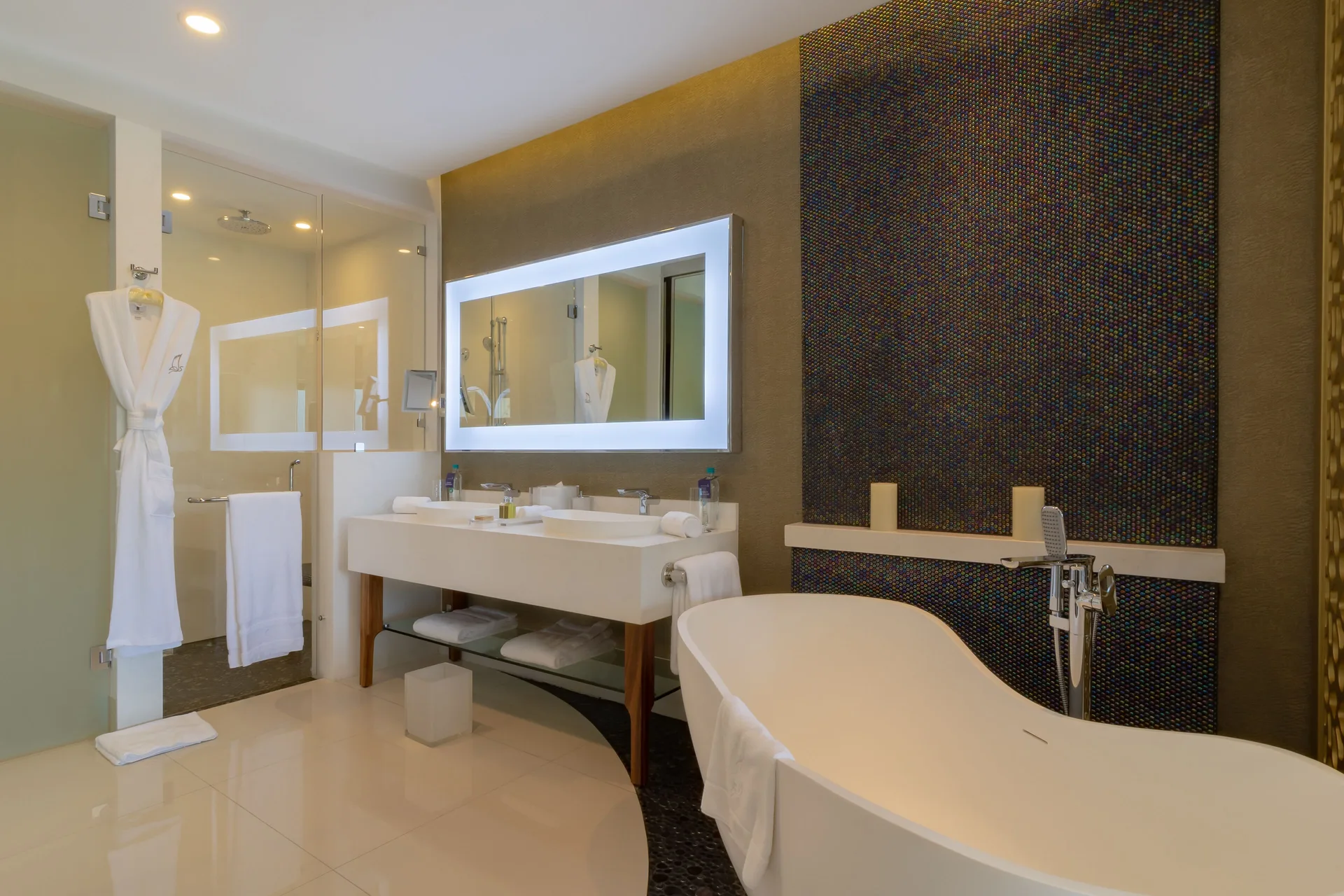 Junior Suite Ocean View bathroom with soaking tub and double vanity at Garza Blanca Los Cabos.