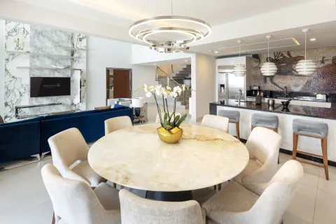 Loft Ocean View dining and kitchen area at Garza Blanca Los Cabos.