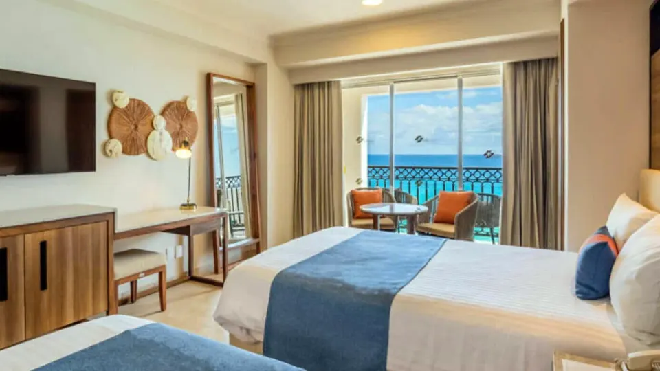 Deluxe Ocean Front Room Official 2