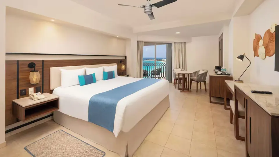 Deluxe Partial Ocean View Room Official 2